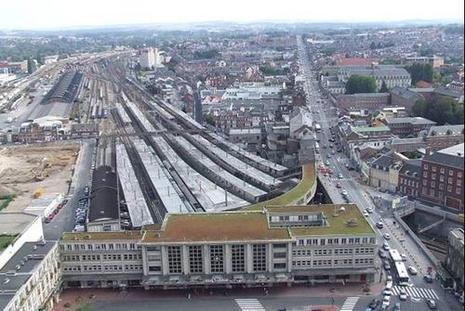 Gare SNCF d'Amiens, une réalisation curieuse.