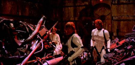 Pas de vacances pour les communistes et pour l'URSSAF Pas de vacances pour les communistes et pour l'URSSAF