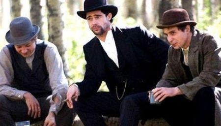 Brad Pitt récompensé pour son travail, un an après !
