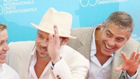 Brad Pitt récompensé pour son travail, un an après !