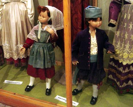 lesneven-musee-du-leon-costumes-enfants-1846.1220002073.jpg
