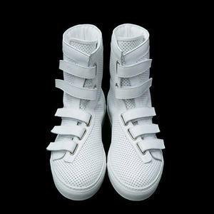 Le Must-Have 2008-2009 : Sneakers by Kris Van Assche (Dior)