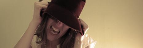 Merci madame et bonne journée… Vieille fille