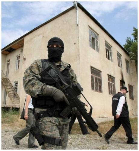 Des combattants géorgiens équipés illégalement d'armes allemandes g36.jpg