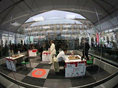Le tournoi d'échecs de Bilbao - Photo by John Henderson
