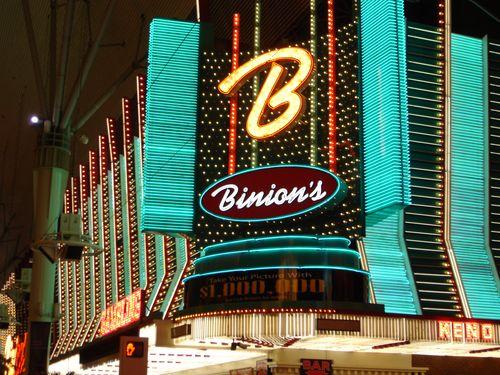 Day IV - 13/08/2008 / Se marrier à Vegas Visiter Binions et Freemont