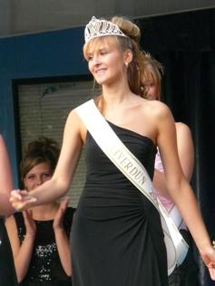 Election de Miss Liverdun 2008 et défilé de mode à la Fête de la Madeleine (photos) Election de Miss Liverdun 2008 et défilé de mode à la Fête de la Madeleine (photos)