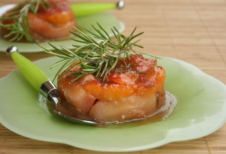 Ooo° Pêches au romarin façon tatin sans gluten°ooO IMG_3011___Copie