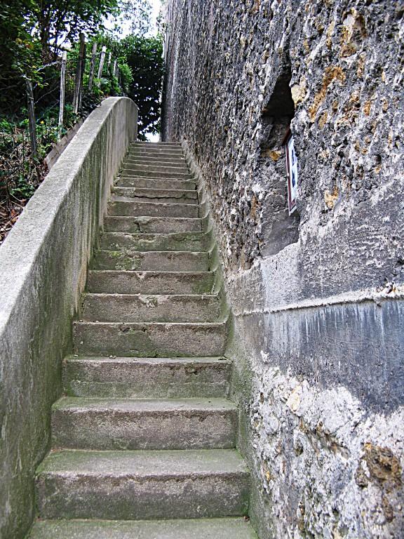 En cavale. escalier-1024x768.1221114690.jpg