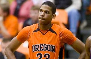 C.J Giles complète le roster C.J Giles complète le roster