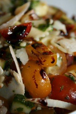 Ma salade de pate tomates roquettes et parmegiannÔÔôôô !!!!