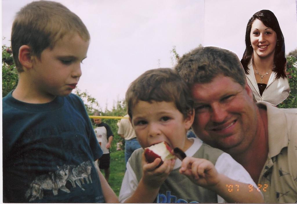 Fabien guindon //fabienguindon.com/PhotoAlbums/album_1217870773/pic1.jpg” ne peut être affichée car elle contient des erreurs.