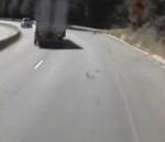 vidéo camion accident virage