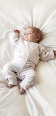 Echantillons de cosmétiques pour bébé à la maternité : cadeaux empoisonnés !