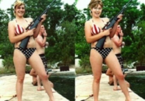Sarah Palin en bikini, une arme à la main