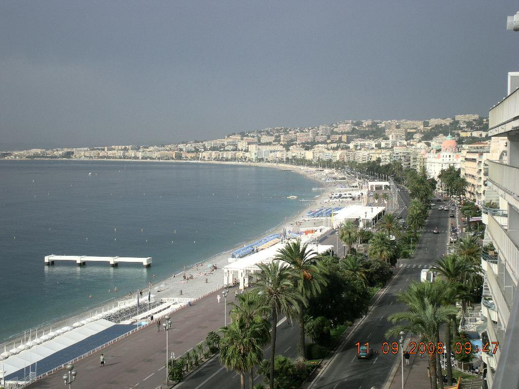 NICE, …. Le 11 septembre 2008… Et le Pape… Promenade des anglais, le matin, sans touristes