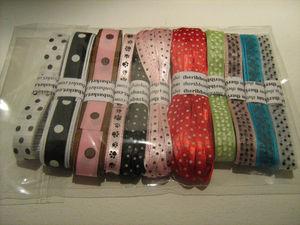 De jolis rubans pour de futurs gri-gri Photo_070