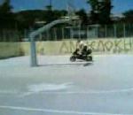 vidéo scooter wheeling poteau