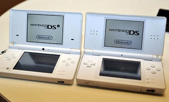 Nintendo DS vs Nintendo DSi