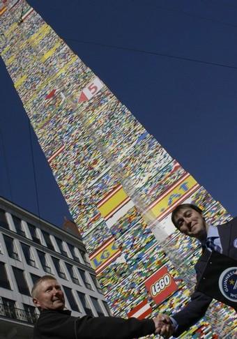 La tour LEGO la plus haute du monde