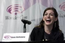 Anne Hathaway pique même des fous-rire