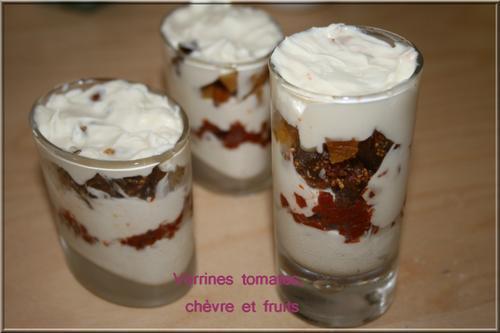 Verrines à la crème de chèvre, tomates confites et fruits secs Verrines à la crème de chèvre, tomates confites et fruits secs