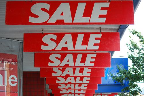 Quelques conseils en cas de crise financière Is there a sale on? @ Lowestoft, Suffolk