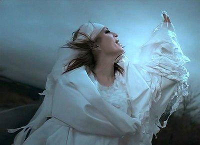 Quelques vidéos d'Ayumi Hamasaki :) Daybreak