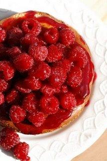 Cheese cake framboise, tarte aux tomates et p'tits sablés, résumé d'un repas d'huîtres de canapé un dimanche après-midi... Cheese cake framboise, tarte tomates p'tits sablés