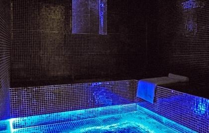 Vrouuuum de Luxe spa.jpg