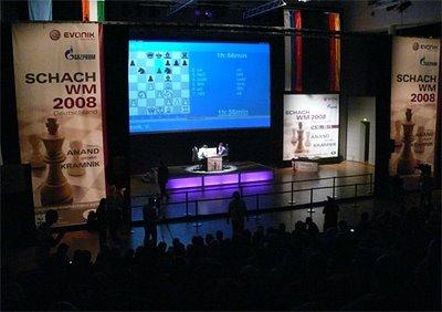 le Art and Exhibition Hall de Bonn, lieu du championnat du monde d’échecs - photo Chessbase