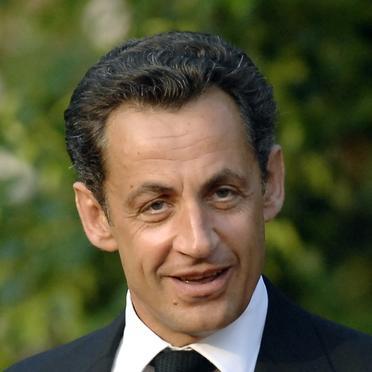 Opérateurs téléphoniques, banques, compagnies aeriennes : concurrence ou connivence? nicolas_sarkozy_loi_modernisation_economie_concurrence