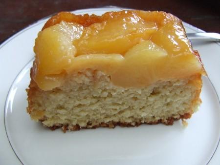 Gâteau moelleux aux nectarines blanches et amandes SANS GLUTEN DSCF6176