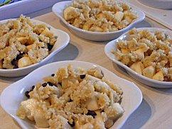Crumble croustillant aux pommes ou aux poires. Crumble croustillant aux pommes ou aux poires.