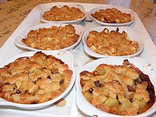 Crumble croustillant aux pommes ou aux poires. Crumble croustillant aux pommes ou aux poires.