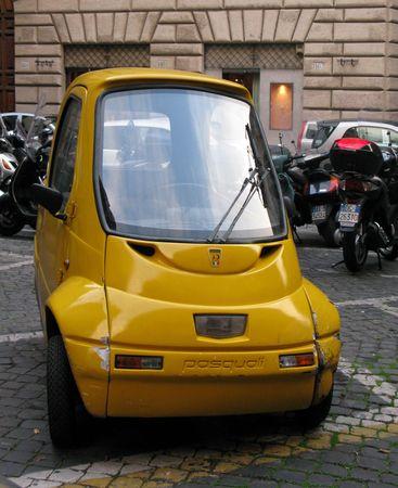 Mamina à Rome, part 2 AUTO_JAUNE