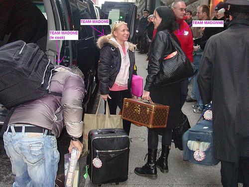 Team Madonna arrive au St-James