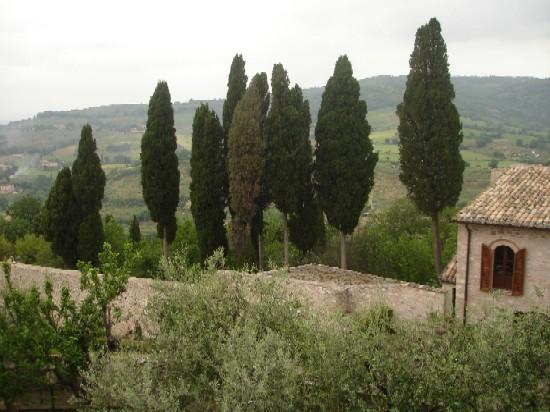 Vendredi 12 septembre 2008, Gubbio : un ministre n’efface pas les autres dsc06897.1224884865.JPG