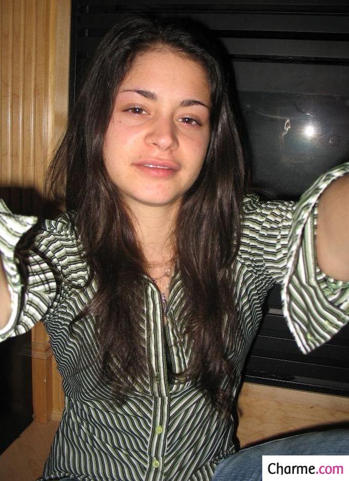Sarah : une lyonnaise folle d’exhibe amateur folle exhibe amateur amatrice