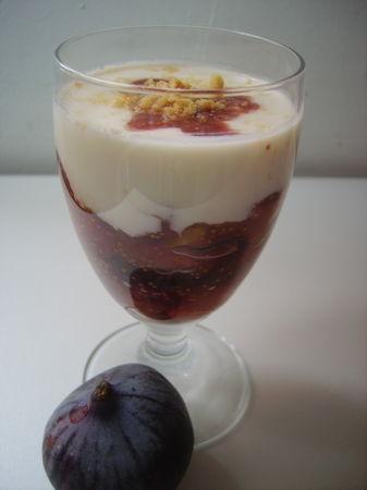 Verrine de figues poÊlÉes au miel et sa crÈme de yaourt IMGP2000
