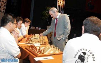 Garry Kasparov intraitable en Corse Le légendaire champion d'échecs Garry Kasparov