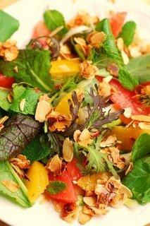 Cuisine, cuisinons... Cuisinez ! Retour de salon et toutes les recettes... poulet, salade et petites lunes...