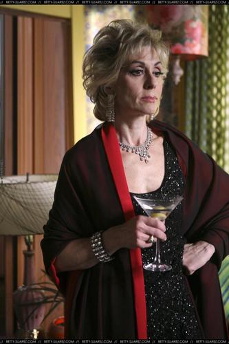 Ugly betty - saison 1 - episode 16 - amies, amies Ugly betty - saison 1 - episode 16 - amies, amies