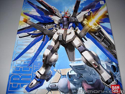 Montage MG ZGMF-X10A Freedom Gundam - Partie 1