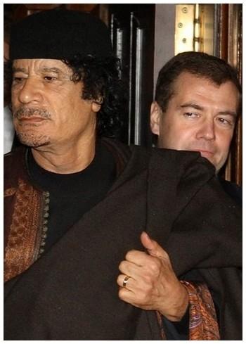 Le dirigeant libyen Kadhafi en Russie pour discuter armement et nucléaire kadhafi.jpg