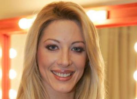 Loana automutilée ? a513232ca8d80a69f65a07c17988a759_6