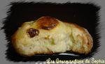 Pains aux raisins tout moelleux painraisincoupe051108