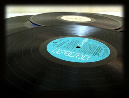 Du vinyl ? Et pourquoi pas du cuir ? vinyl.jpg