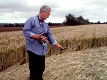 PARANORMAL : INTERVIEW DE RON RUSSELL - RESPONSABLE DU CROP CIRCLES RESEARCH AND TOURS