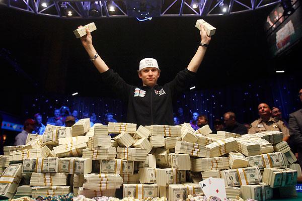 Champion du monde de poker à 22 ans